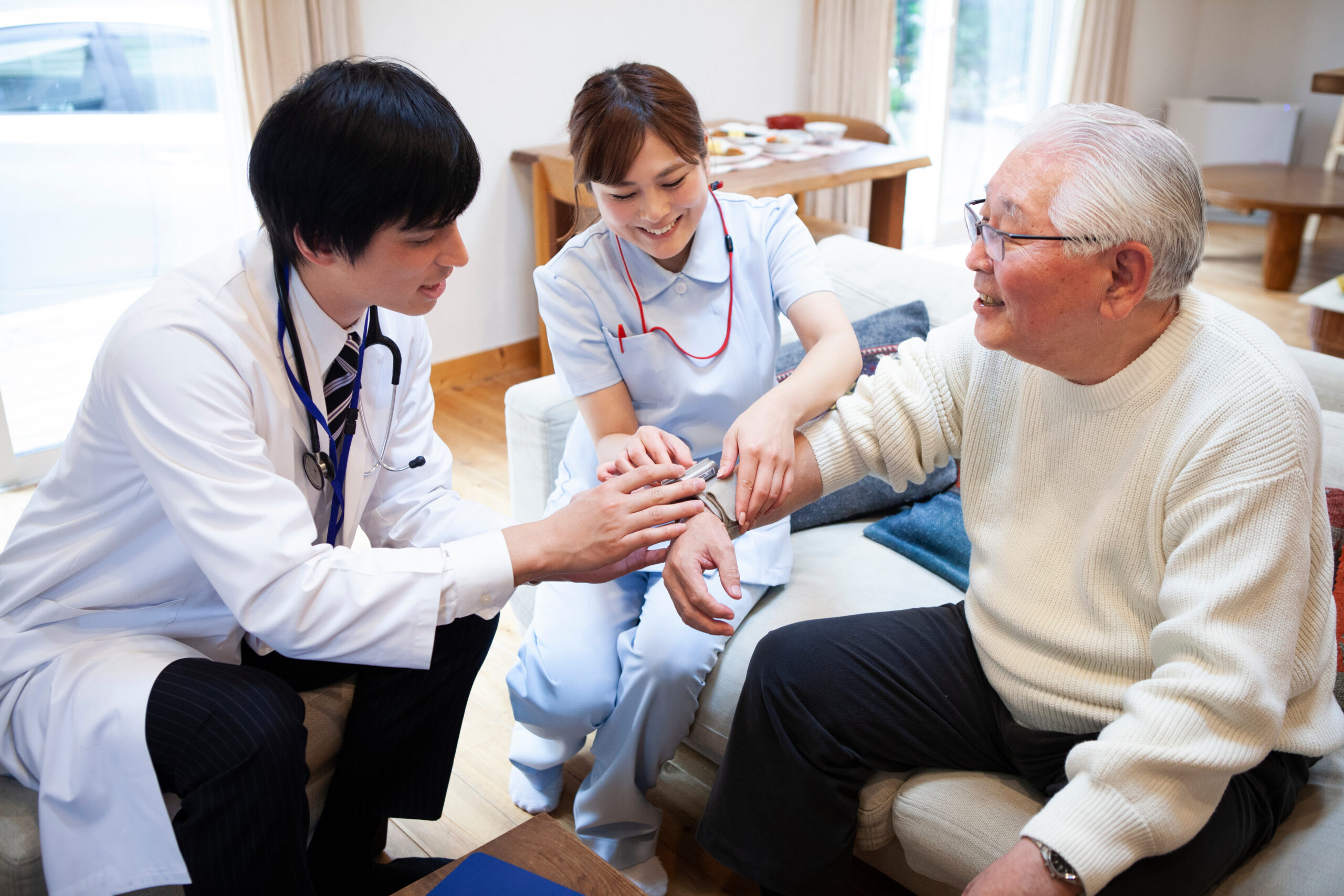 在宅医療とは？仕組み・注目されている背景から今後の予測まで解説
