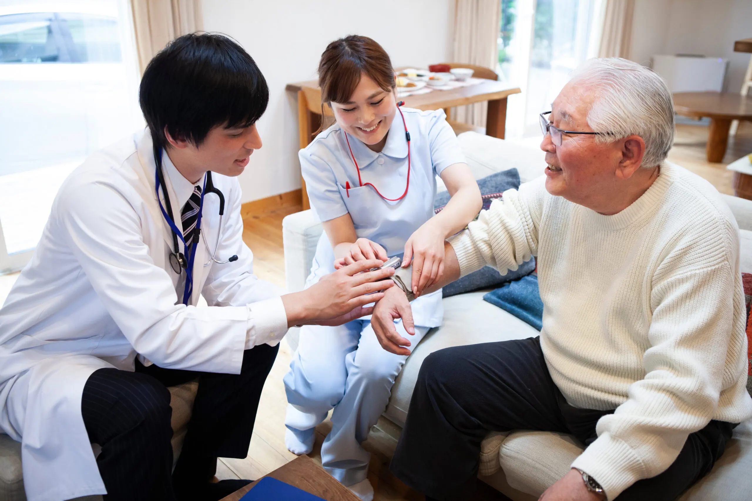 在宅医療とは？仕組み・注目されている背景から今後の予測まで解説