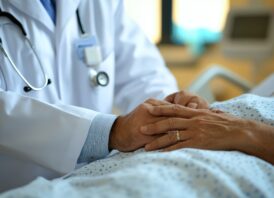 終末期医療　ターミナルケアを実施している医師
