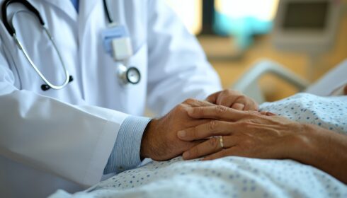終末期医療　ターミナルケアを実施している医師